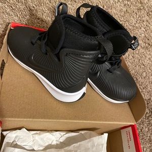 Toddler Nike shoes 6C